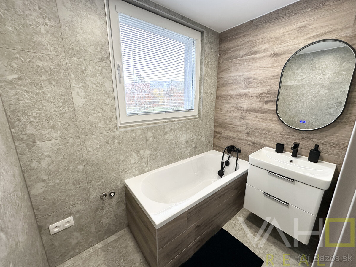 NA PREDAJ: Štýlový, kompletne zrekonštruovaný 3-izbový byt n - 8