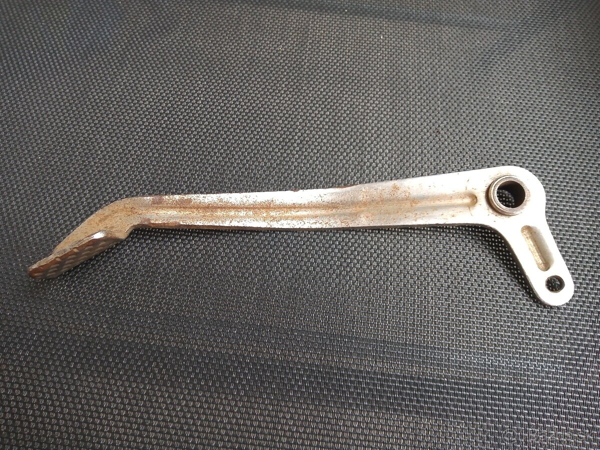 predám páku zadnej brzd.na Jawa 550 - 8