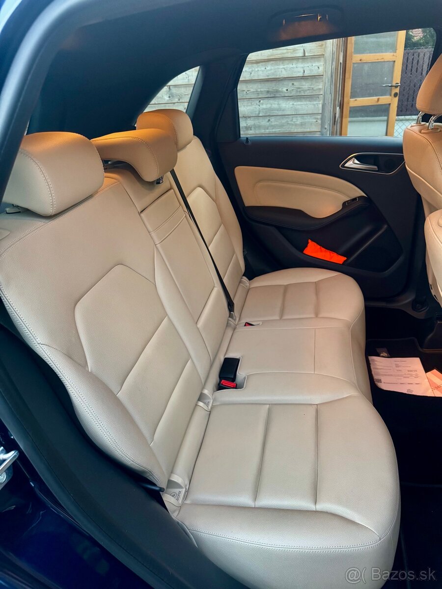 Mercedes Benz B180 - 8