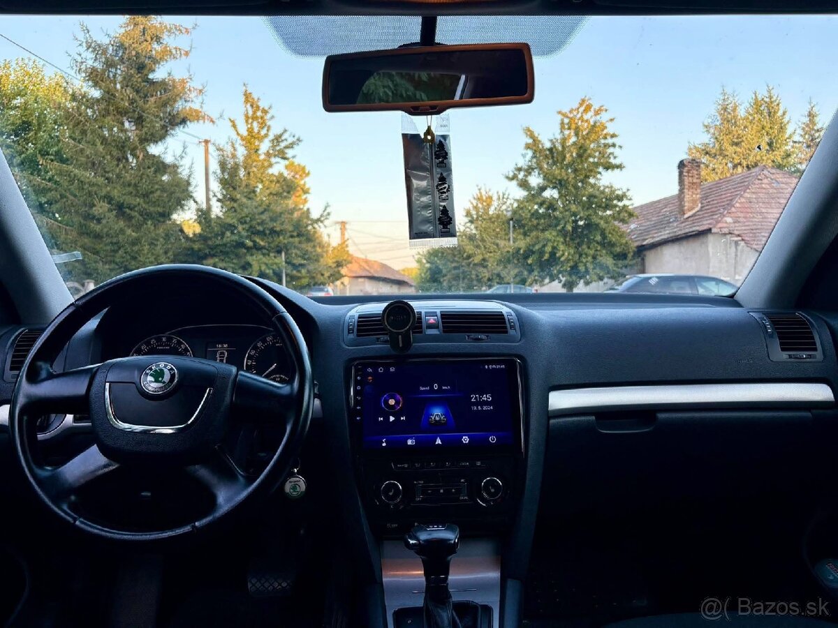 ŠKODA OCTAVIA 1.6 TDi DSG - 8
