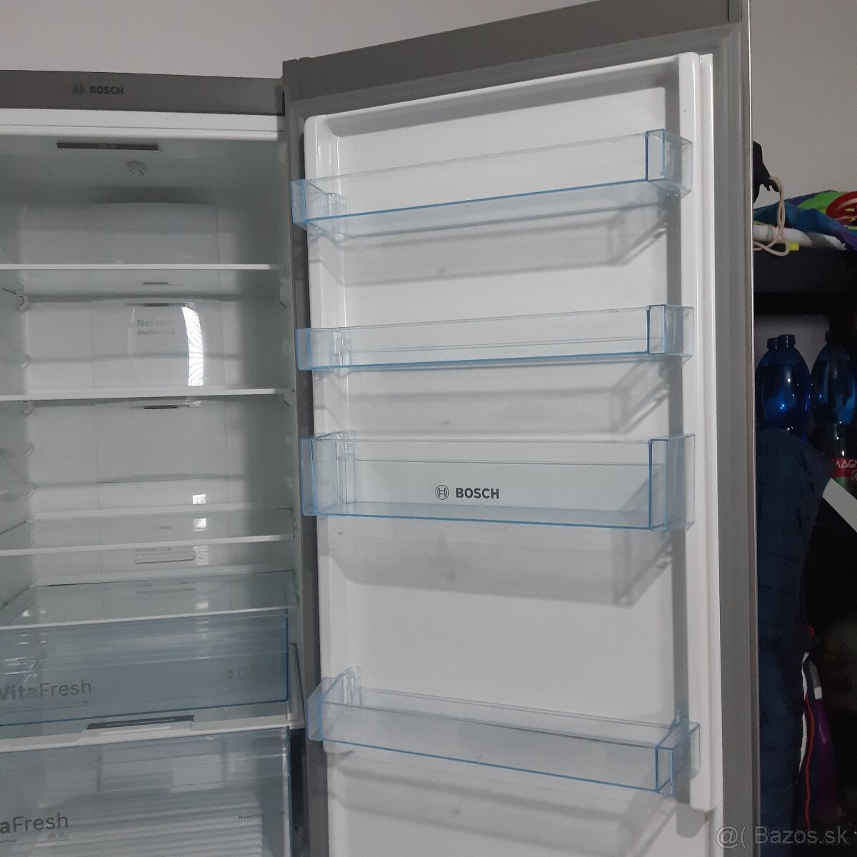 Chladnička s mrazničkou bosch - 8