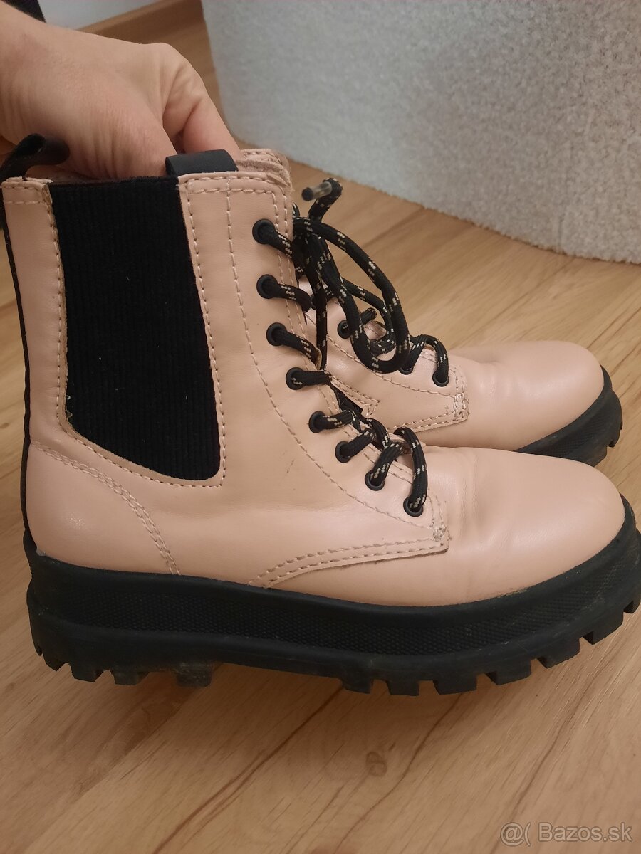 Dievčenska zimna obuv zachovalom stave , - 8