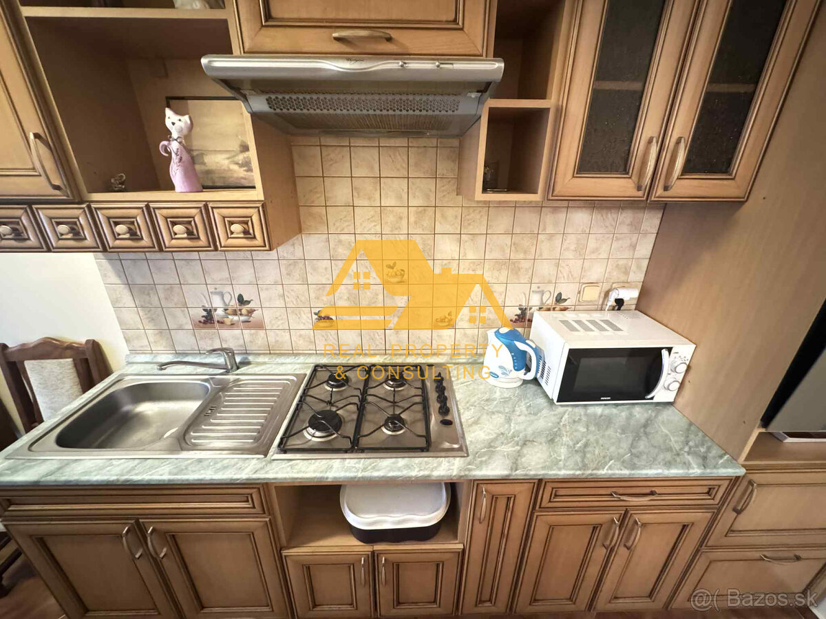 Prenajmem 3 izbový byt na sídlisku Juh v Nových Zámkoch - 8