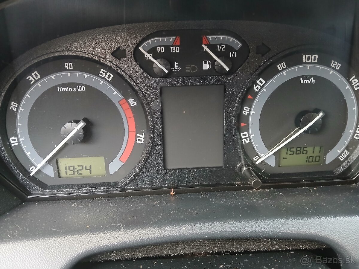 Předám ŠKODA FABIA - 8