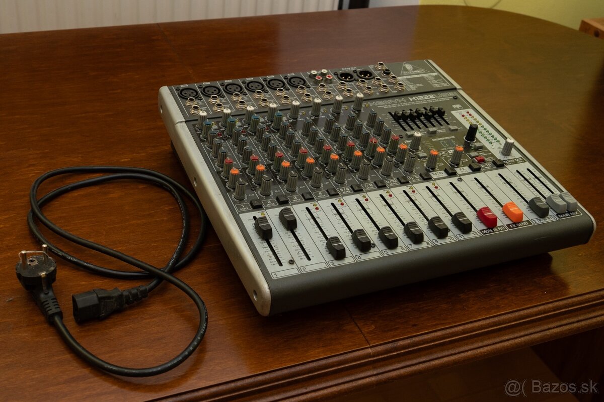 Behringer XENYX X1222USB – analógový mixpult – 120 € - 8