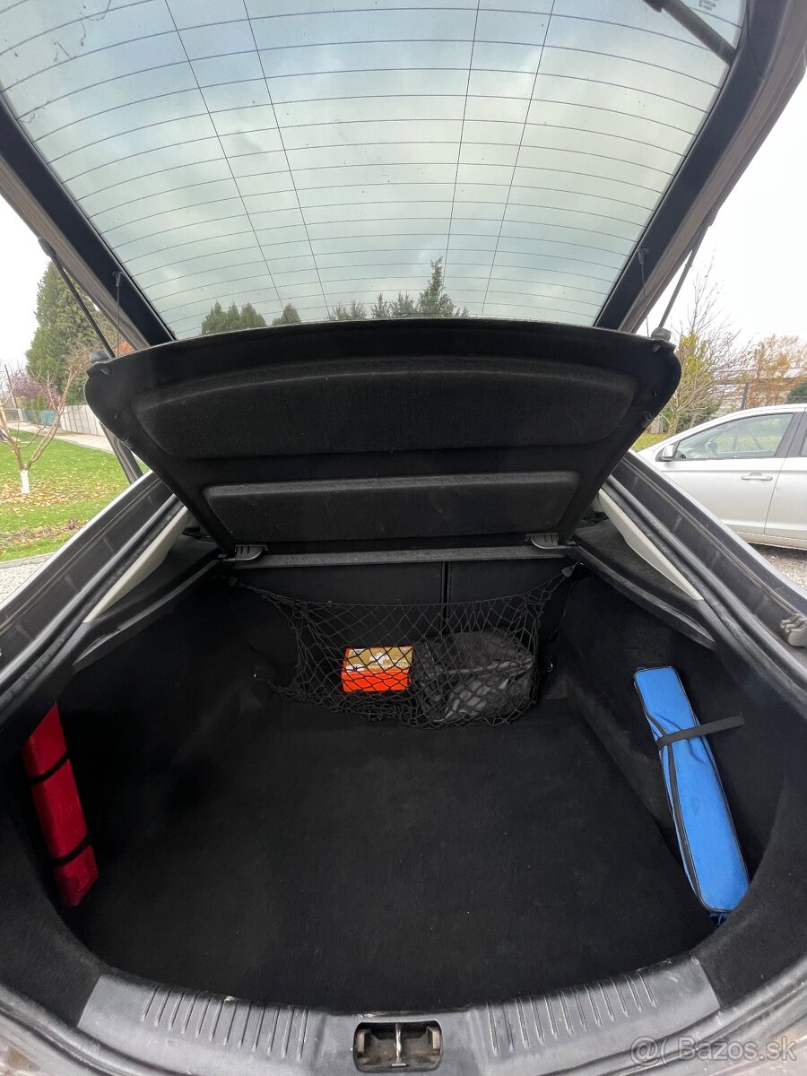 Ford Mondeo (2011) 2.0 TDCi Titanium Hatchback, 103kW - 8