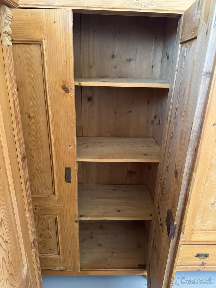 Predám starožitné skrine štýl altdeutsche v zachovalom stave - 8