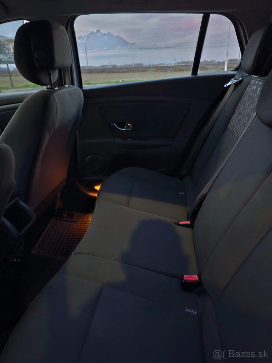 Renault megane 1.5 dci - 8