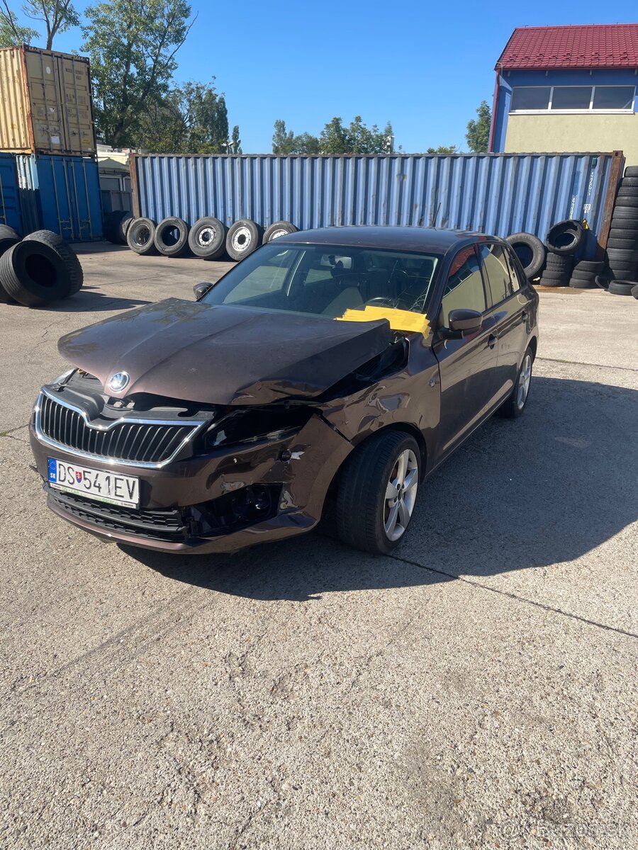 Predám vrak škoda rapid - 8