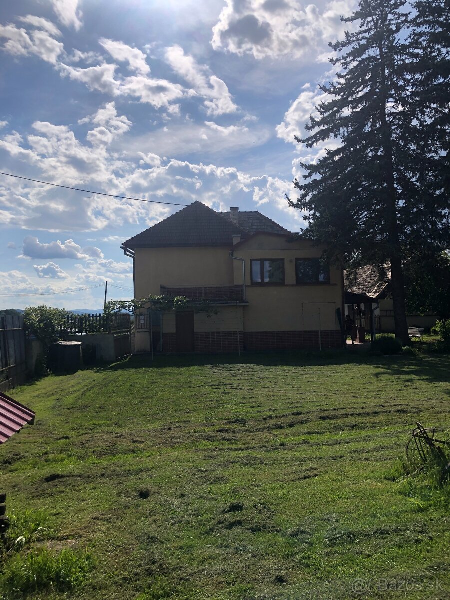 Predám 5-izbový rodinný dom v Očovej - 8