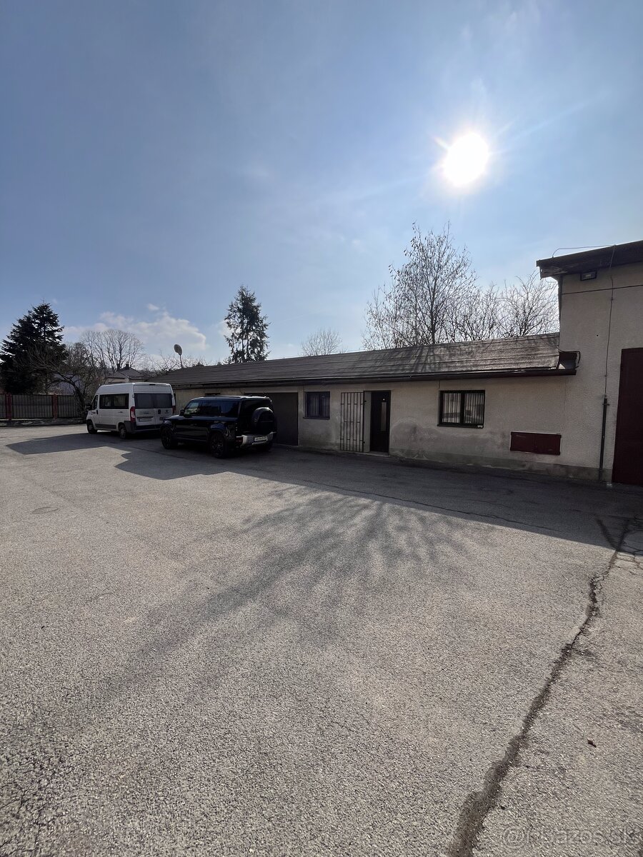 Administratívna budova - Prenájom - 8