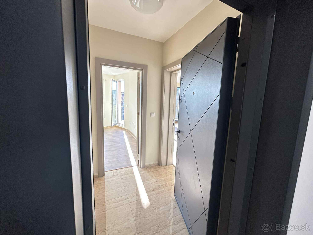 Dvojizbový byt v meste Ravda - 8