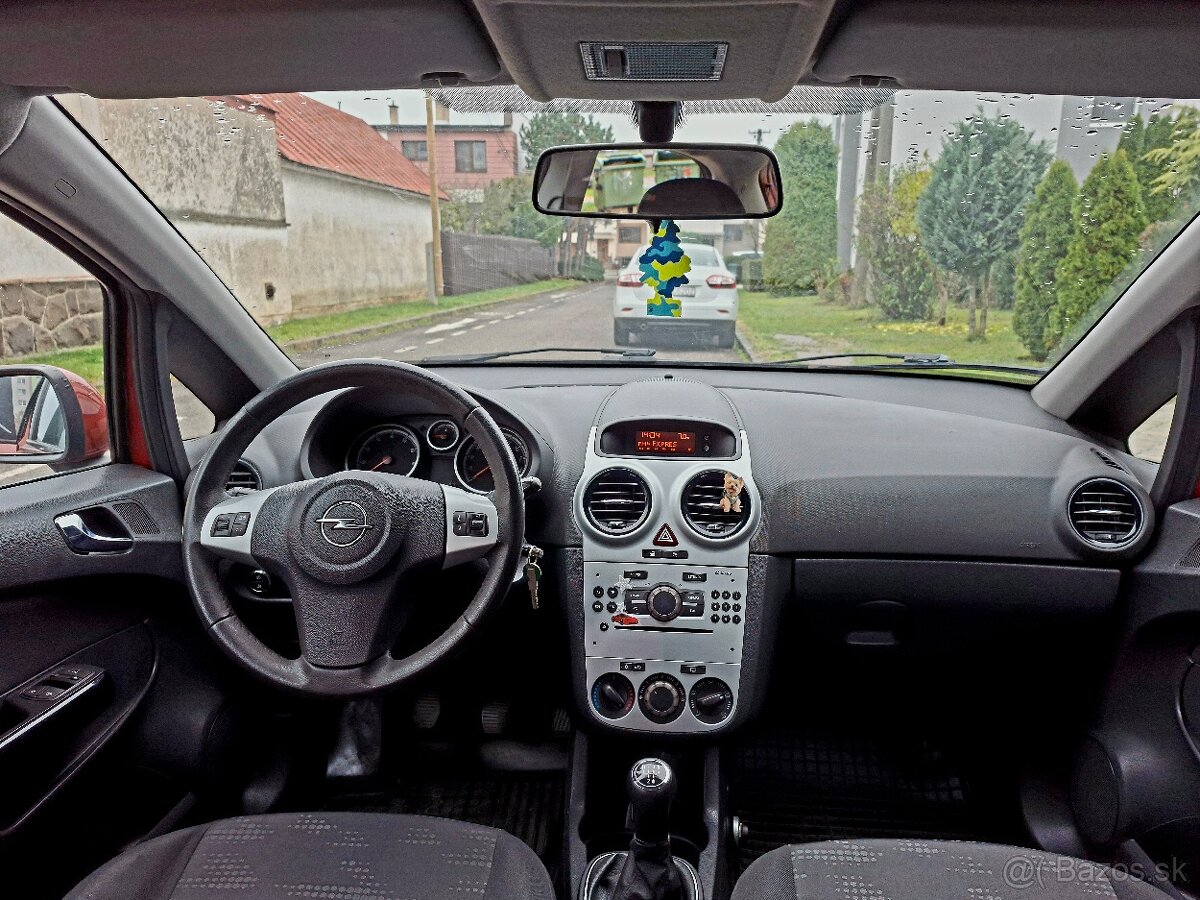 Opel Corsa 1.2 16V 63kw (86ps) 2013 Garážované - 8