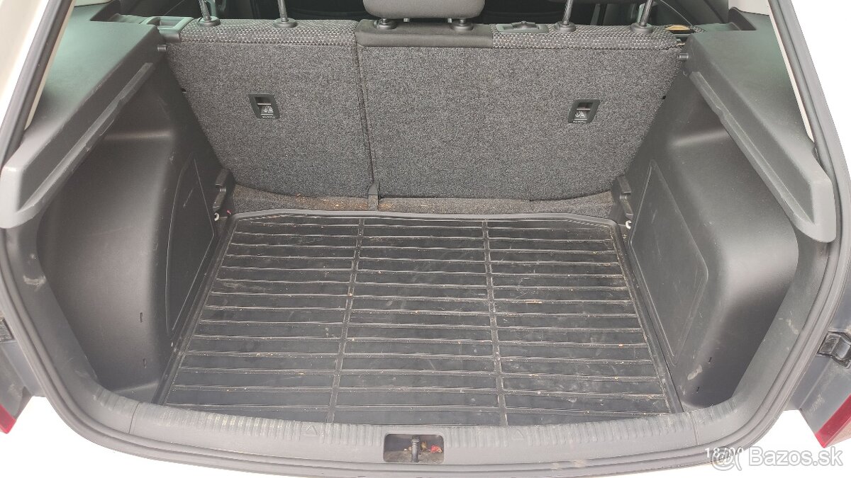 Predam SKODA RAPID SPACEBACK - 8