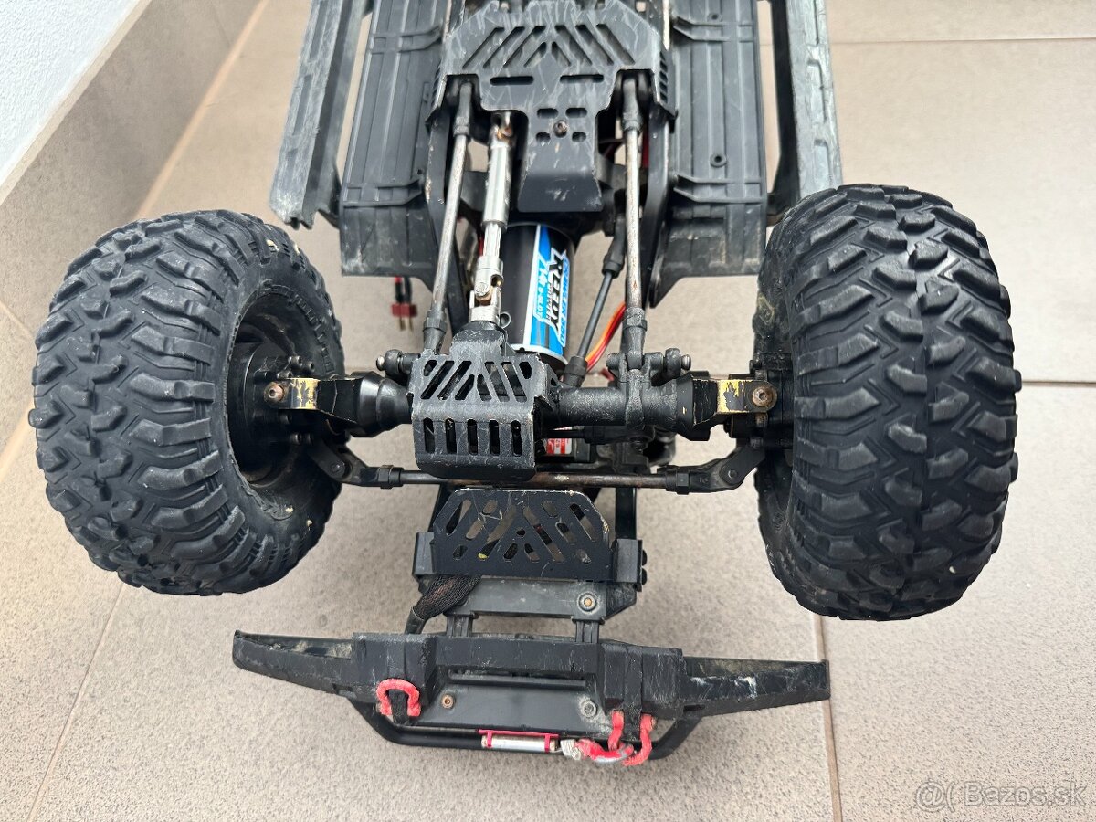 Traxxas TRX-4 Defender - 8