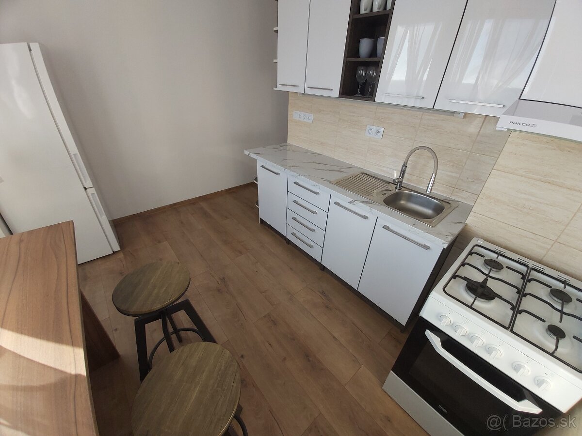 na prenájom 2. izbový byt s balkónom Poprad - 8