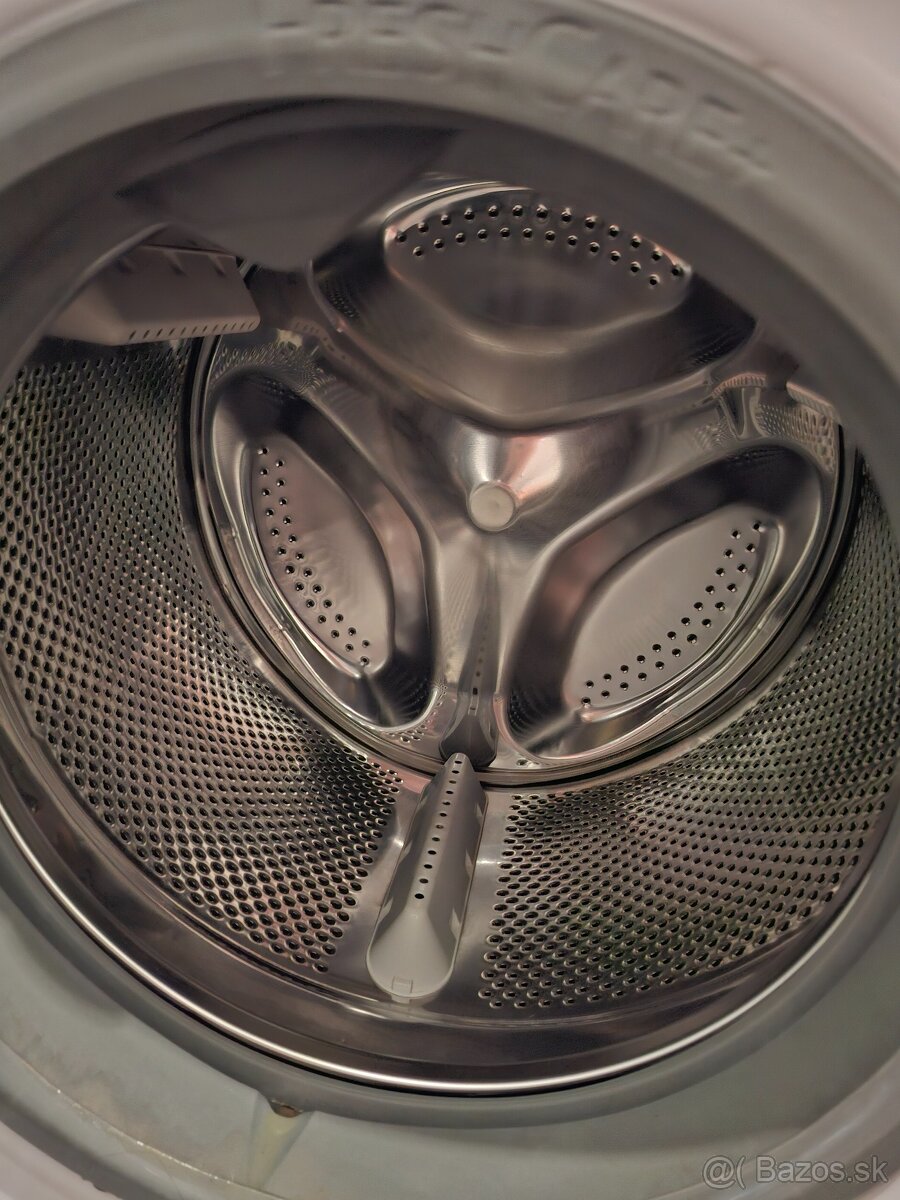 Práčka Whirlpool Fresh Care + 6 sense - 8