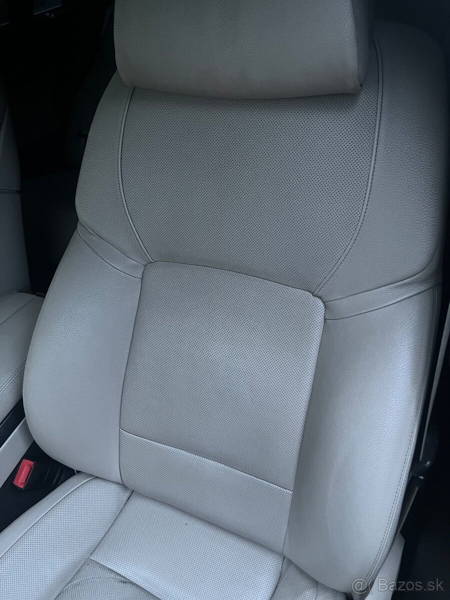 Krásny bledý Interiér BMW F01/F02 - 8