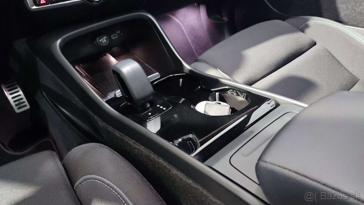 XC40 P6 170kW Recharge Plus 47.488km Odpočet DPH - 8