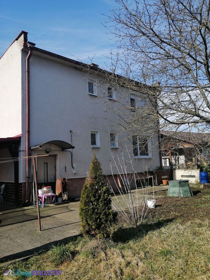 Predaj poschodový rodinný dom Hronovce - 8