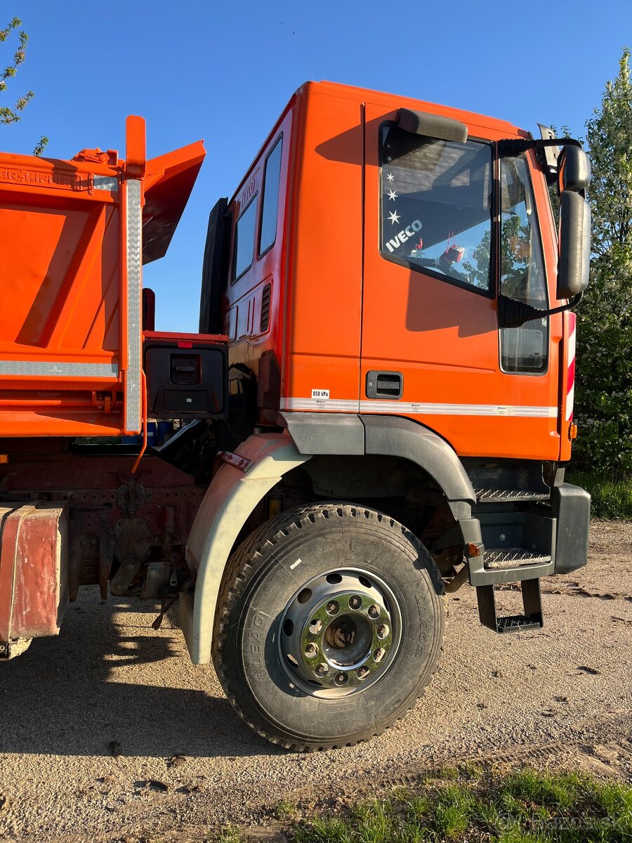IVECO 260E37 6X4 - 8