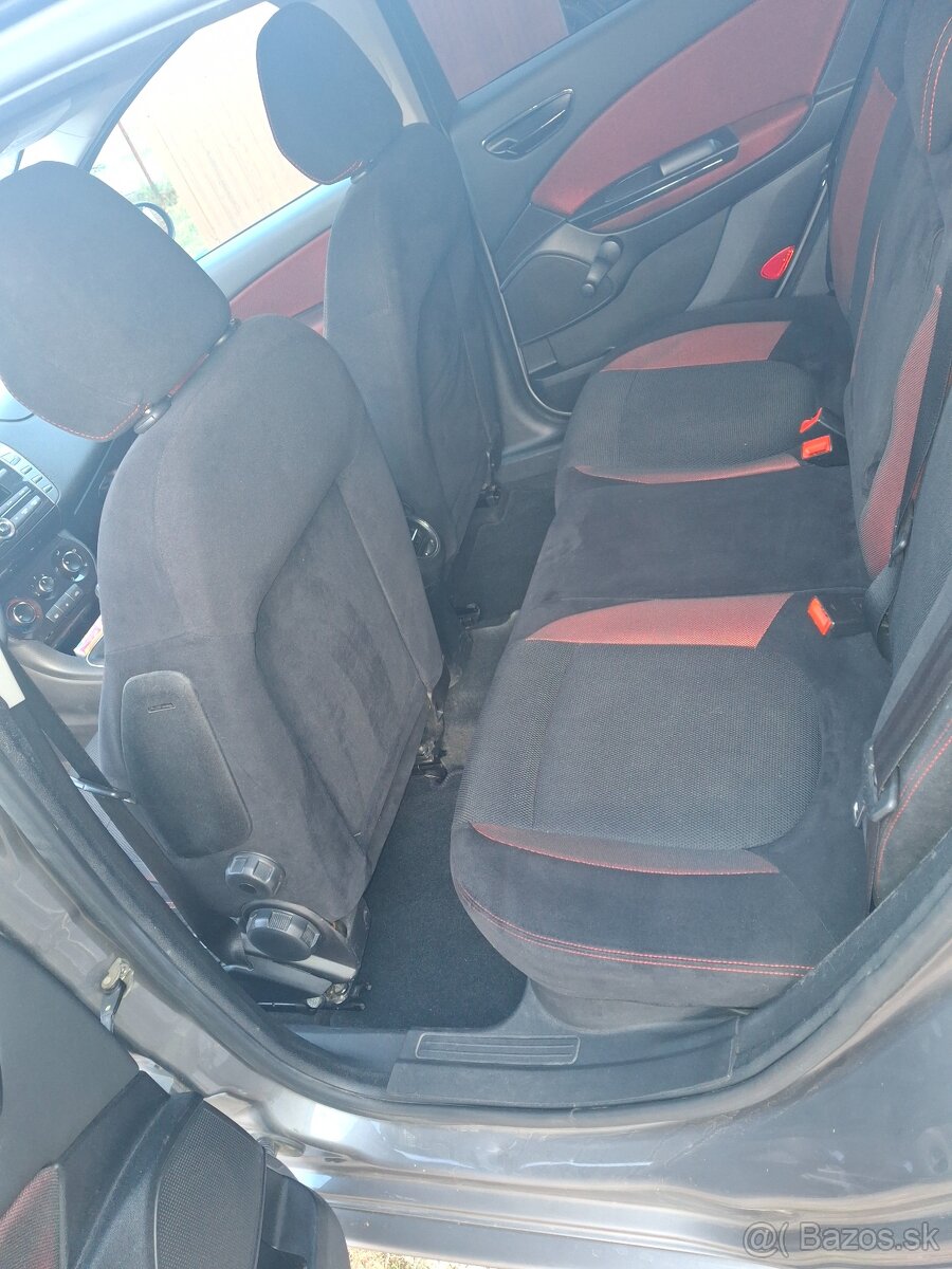 FIAT BRAVO 1.4, 2011 - 8