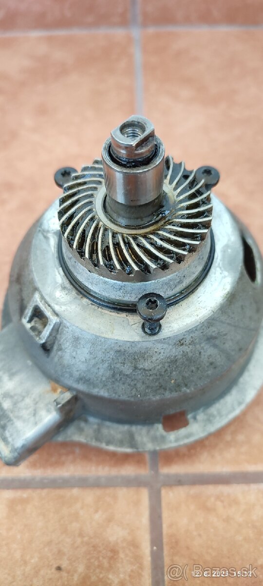 Predám brusku Festool RO na ND - 8