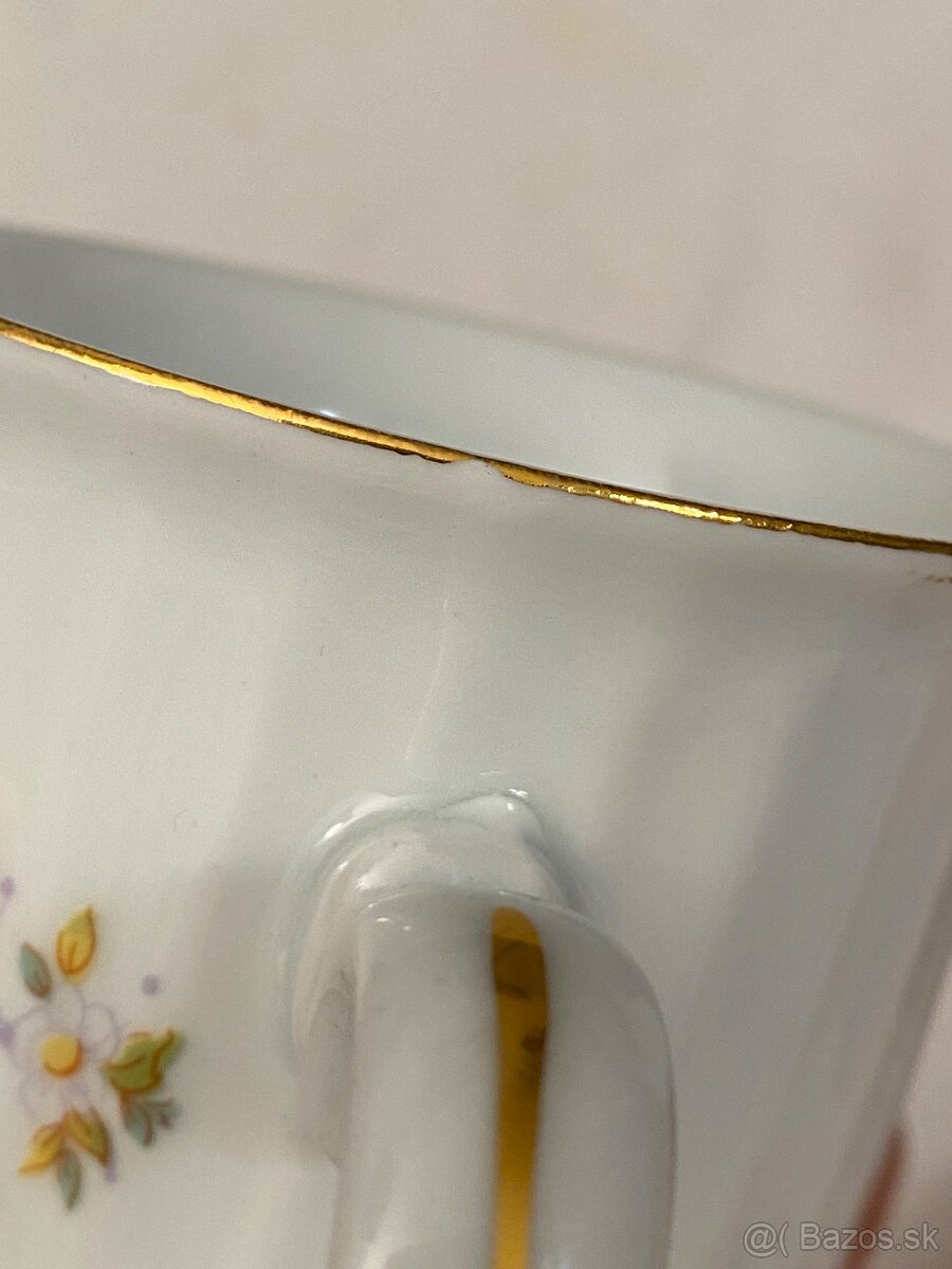 Hrnčeky Royal Dux - biele kvety - 8