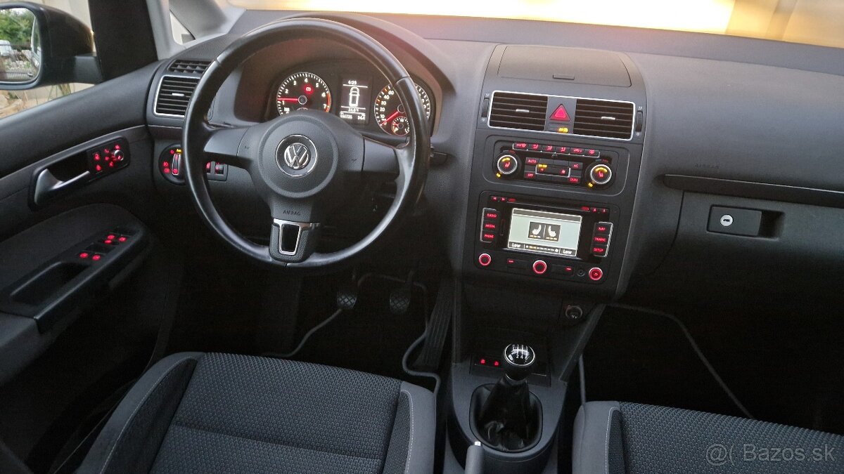 VW Touran 1.2 TSI M6 77kW 166700km 11/2011 - 8