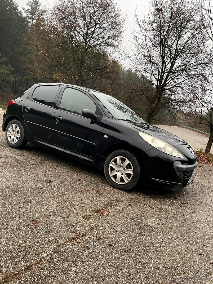 Peugeot 206+ - 8