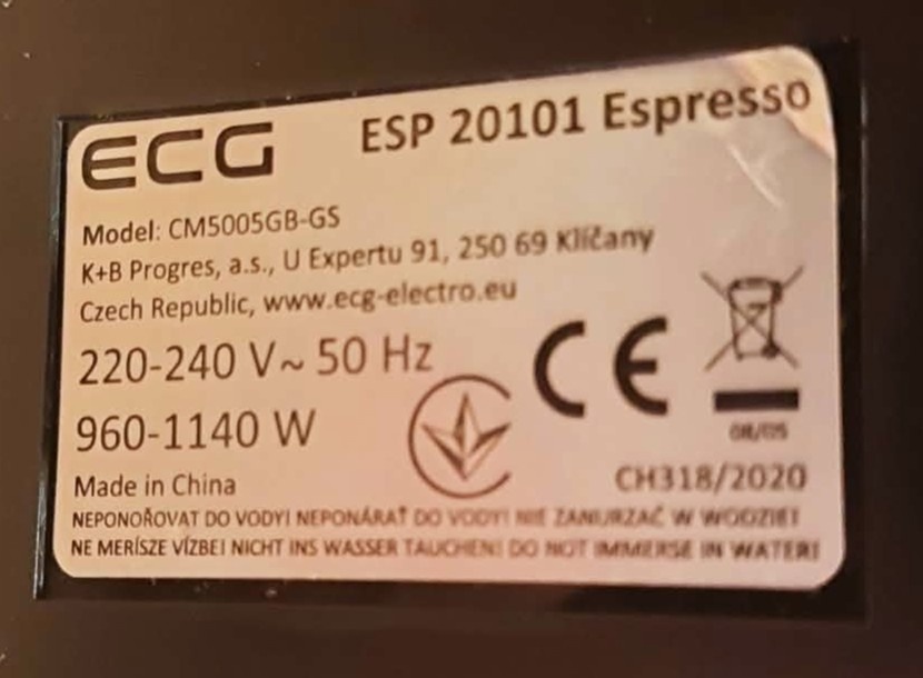 Predám pákový kávovar ECG - ESP20101 Espresso - 8