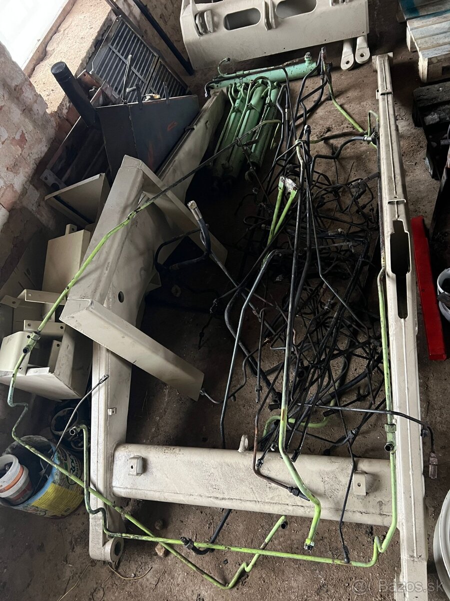 Locust 750 (unc) - 8