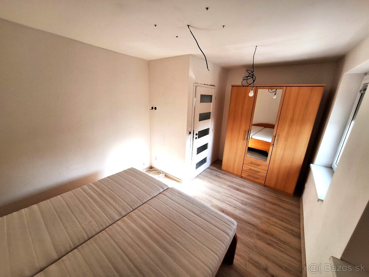 PREDAJ - rodinný dom v obci Cífer - novostavba - 8