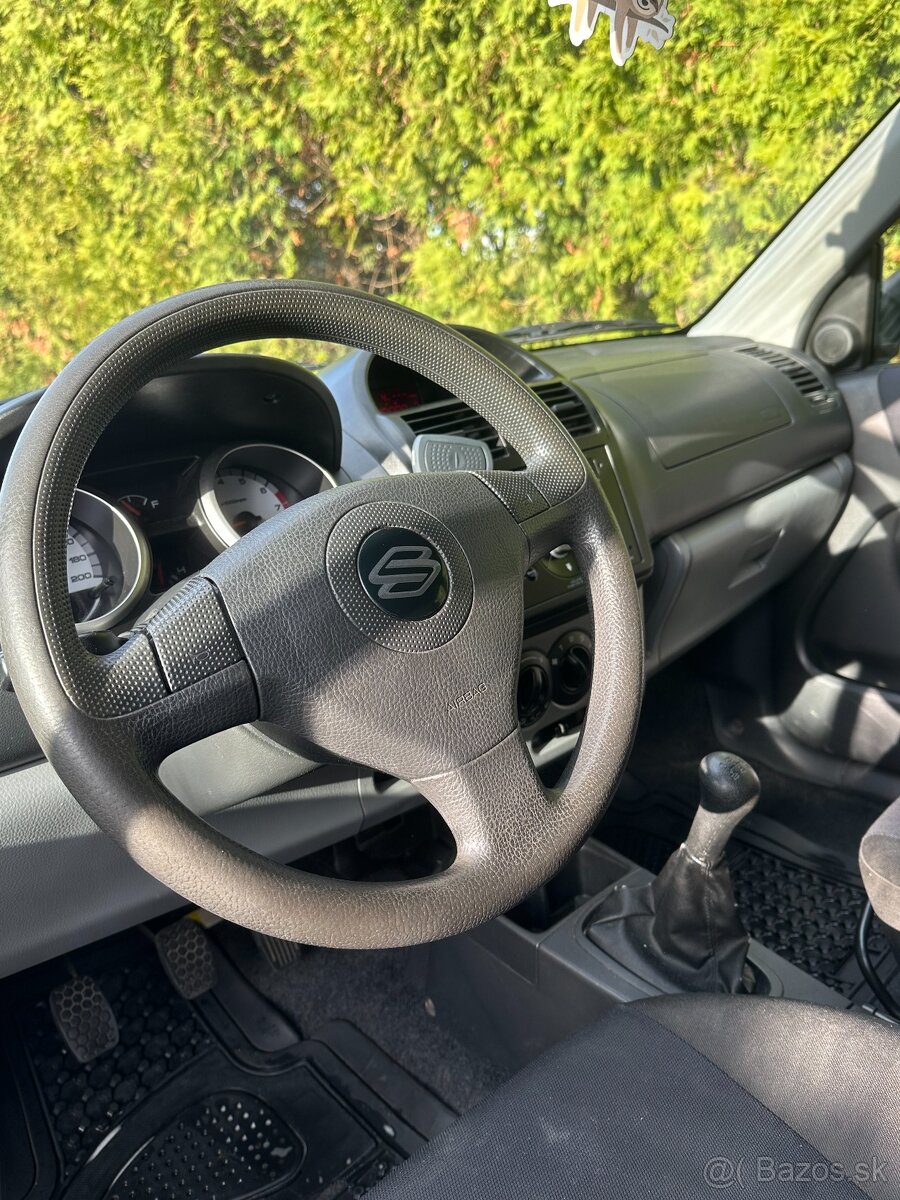 Suzuki Ignis 1.3 benzín - 8