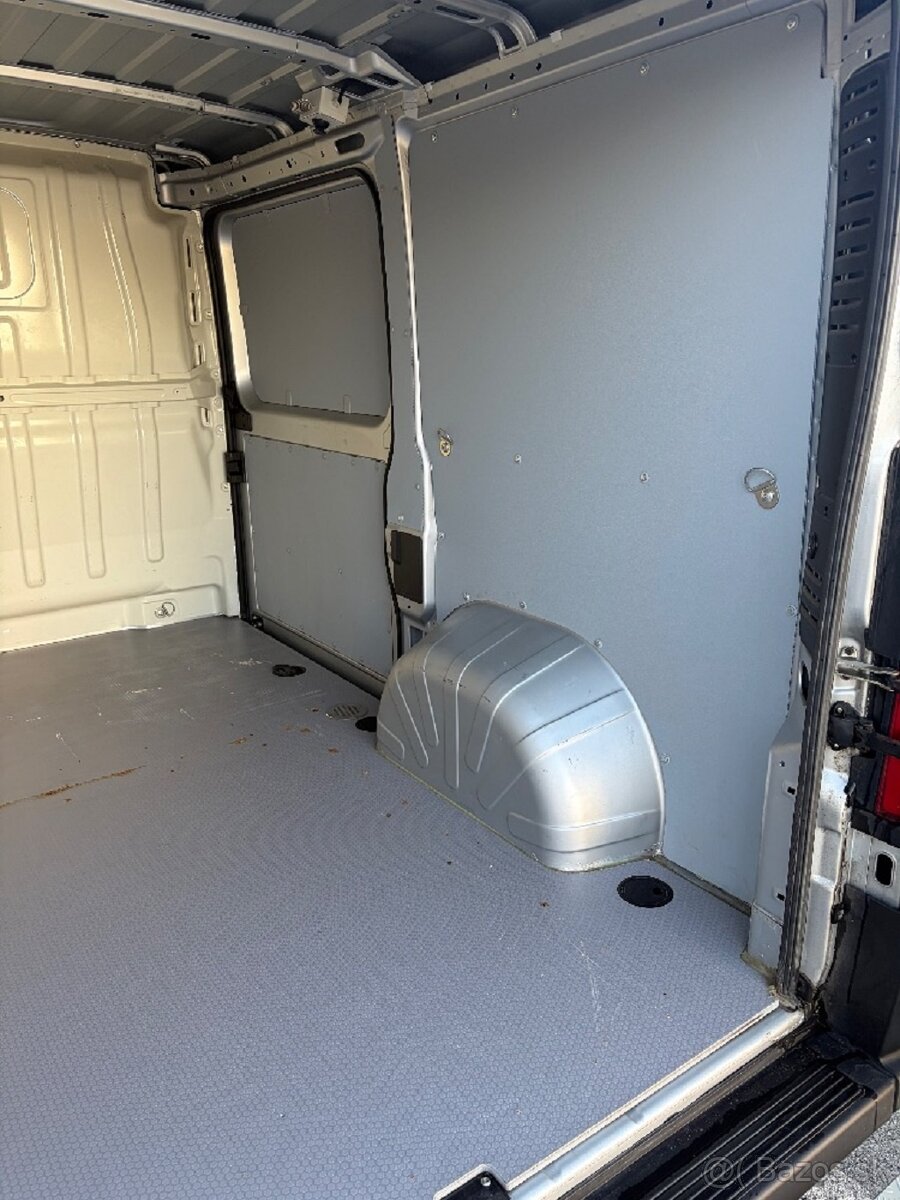 Opel Movano 2.2, r.v. 2022, DPH - 8