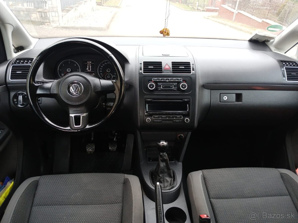 VOLKSWAGEN TOURAN 77kW 2011 - 8