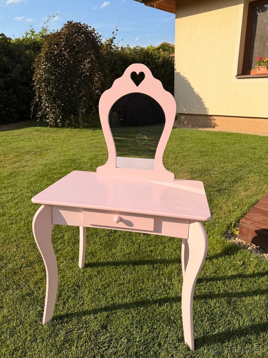 Kozmetický stolík pre deti - 8