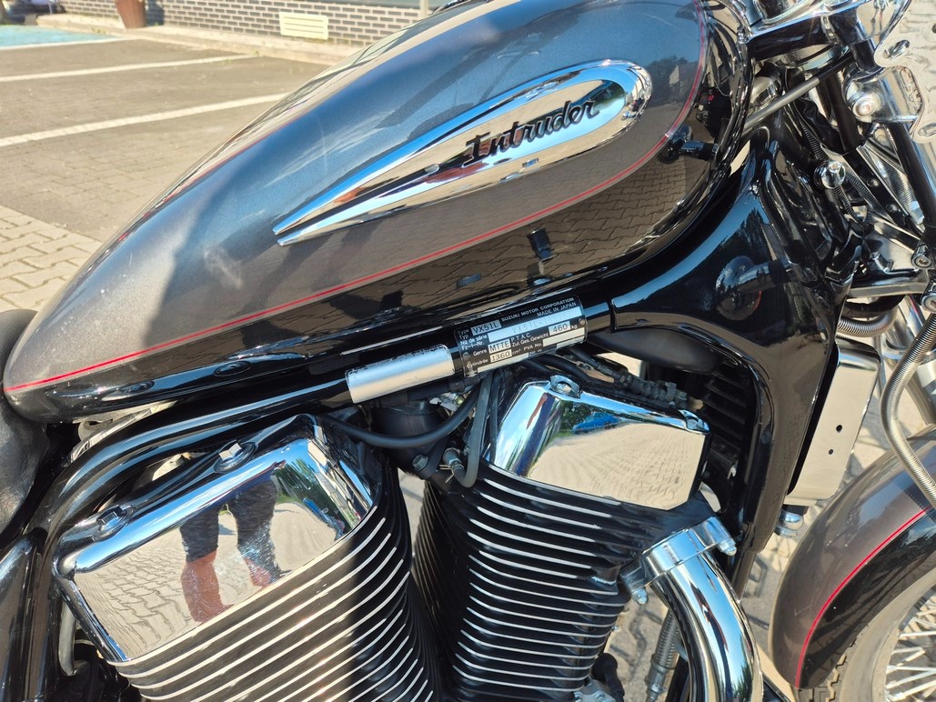suzuki intruder vs 1400 2001 - 8