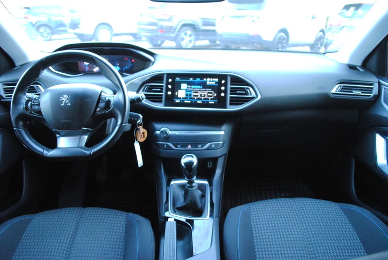 Peugeot 308 Break/SW SW 1.2 PureTech S&S Style E6d-ISC - 8