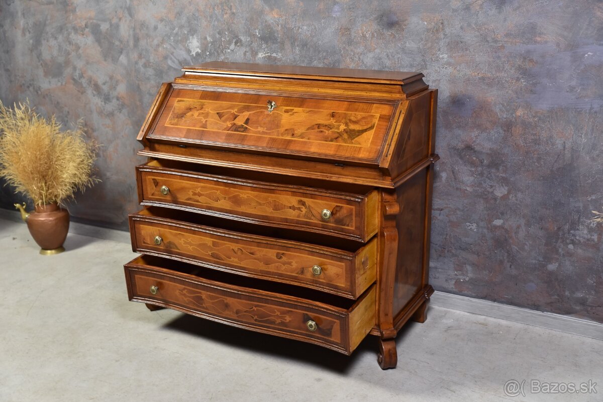 ORECHOVÝ SEKRETÁRIK – PO RENOVÁCII, - 8