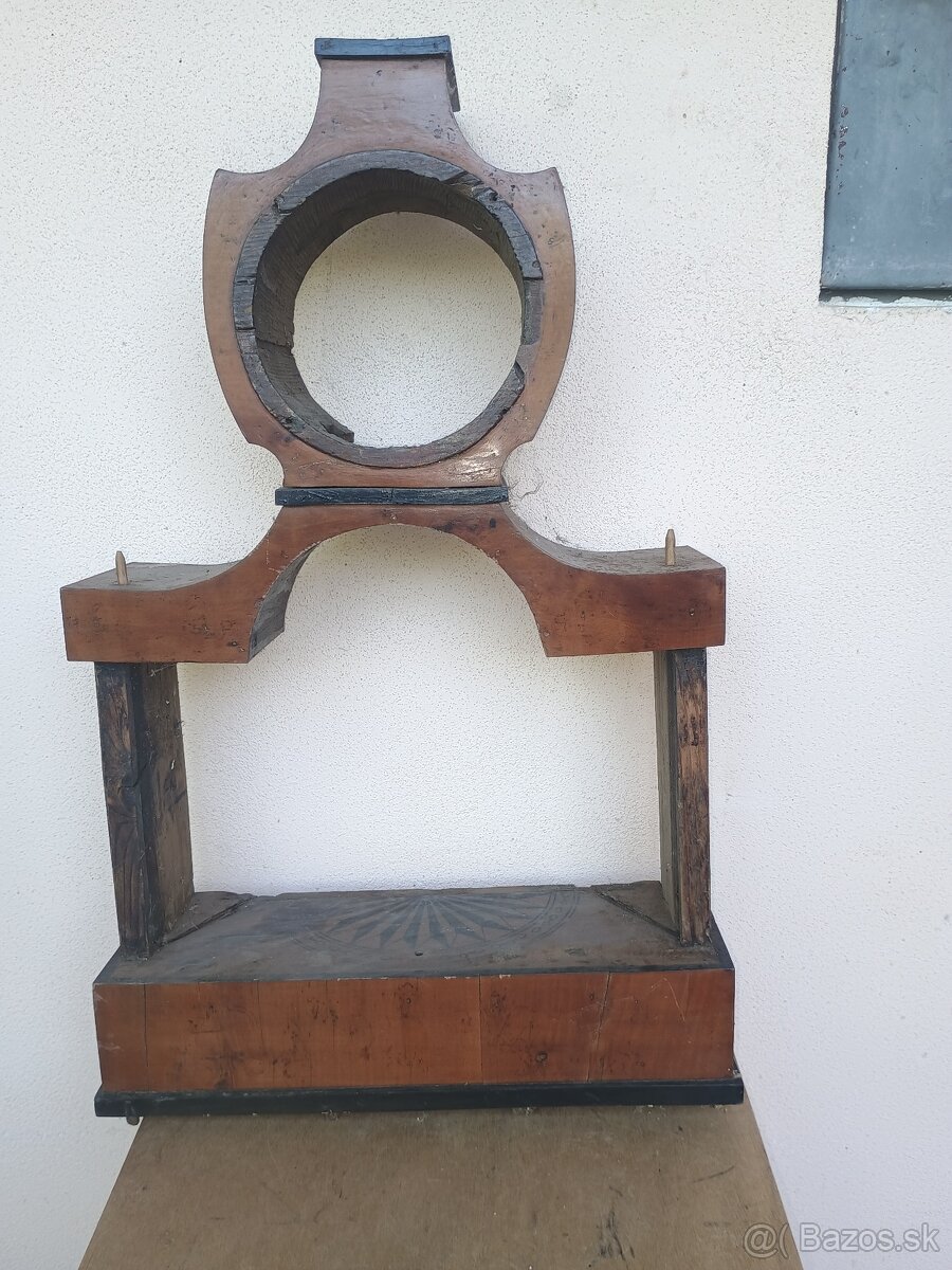 Tabatierka, Torzo hodín, lampa - 8