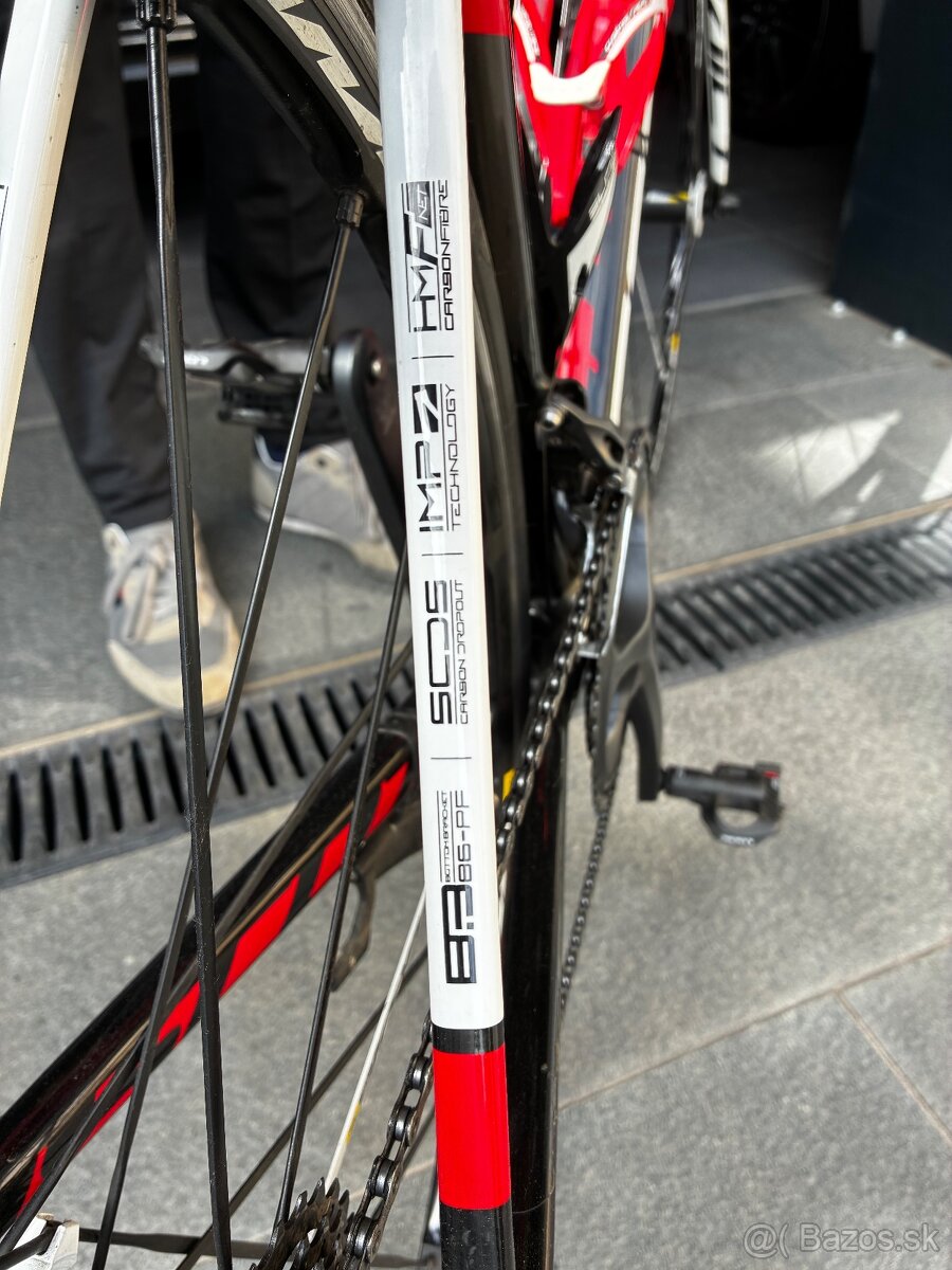 Predám karbónový cestný bicykel Scott - 8