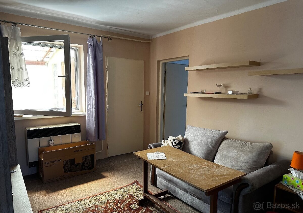 Na predaj 4 izbový rodinný dom v Diakovciach okr. Šaľa - 8