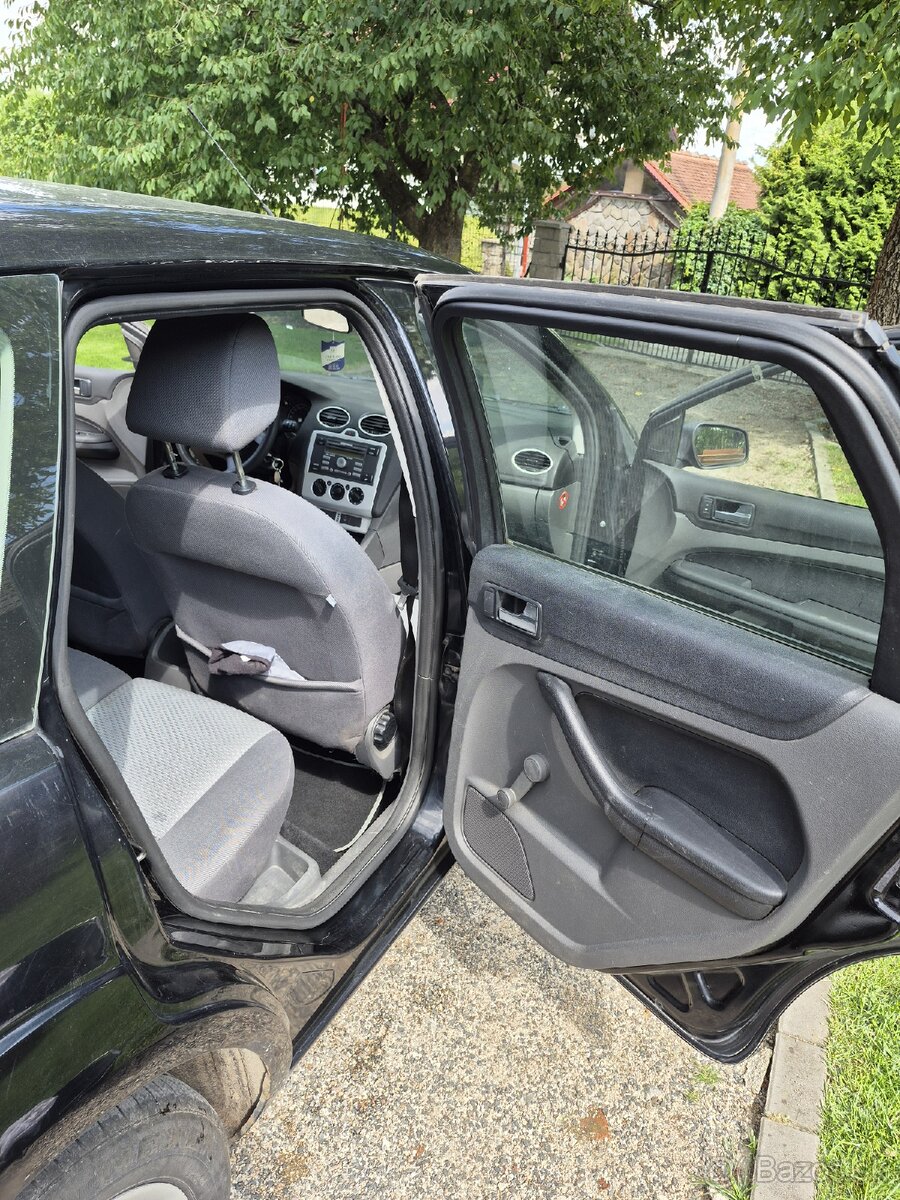 Predám Ford Focus - 8