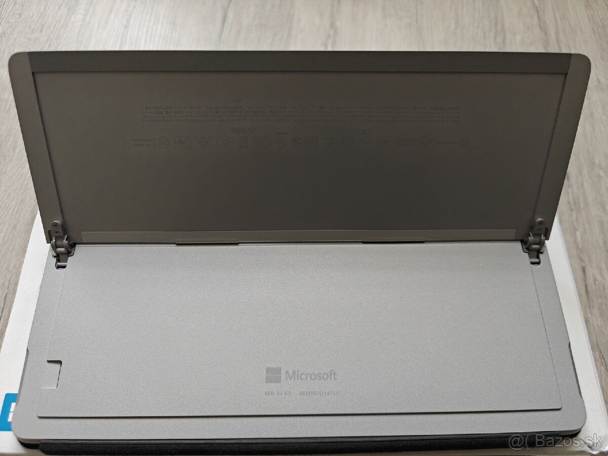 Predám notebook Microsoft Surface GO 3 - 8