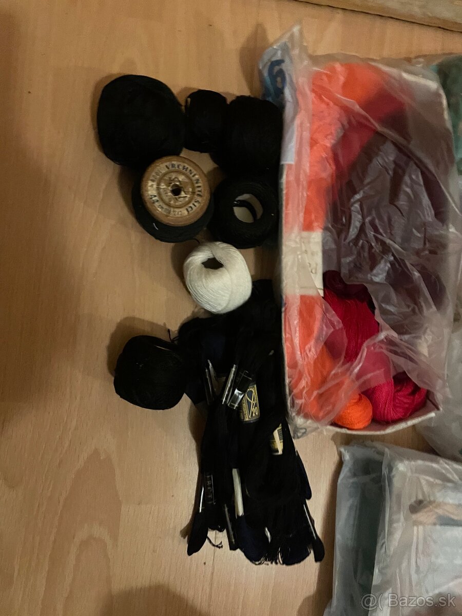 Moulinky, výšivky atď - 8