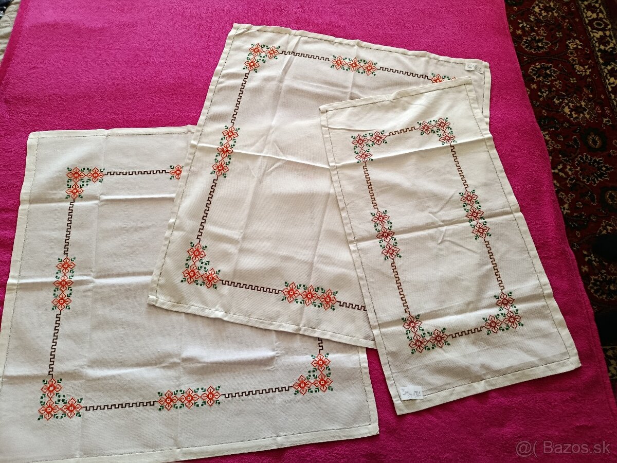Vyšívané obrusy - 8