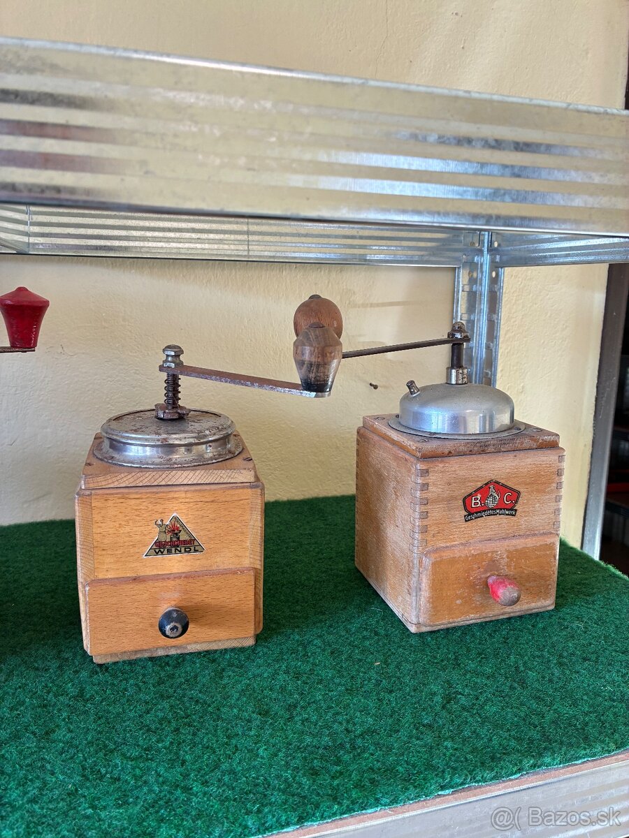 starožitný mlynček na kávu - 8