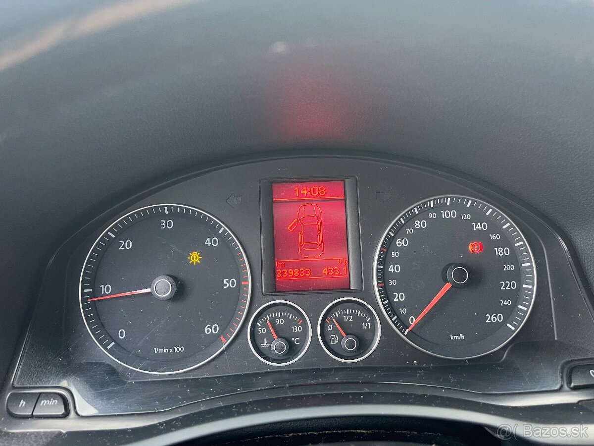 Volkswagen Jetta - 8