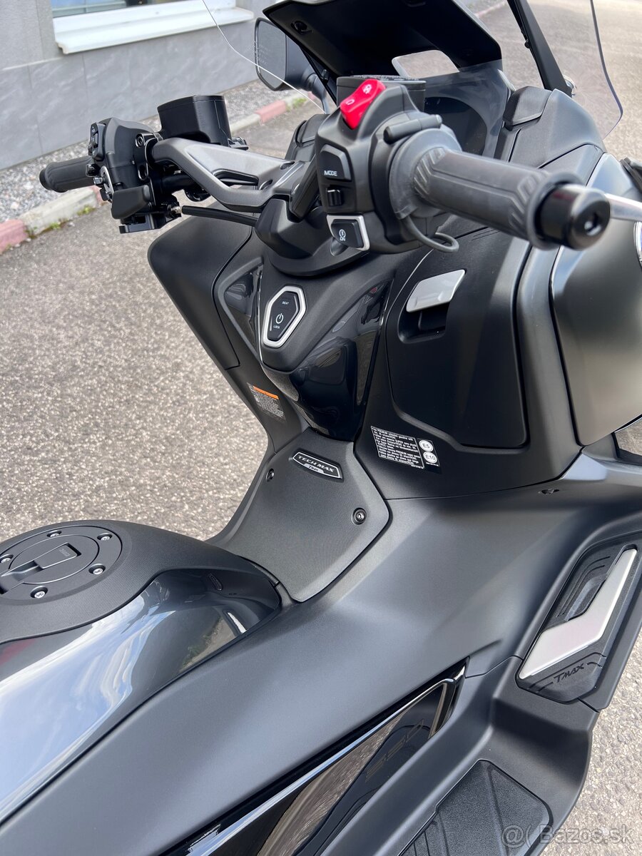 Yamaha TMAX 560 Tech MAX - 8